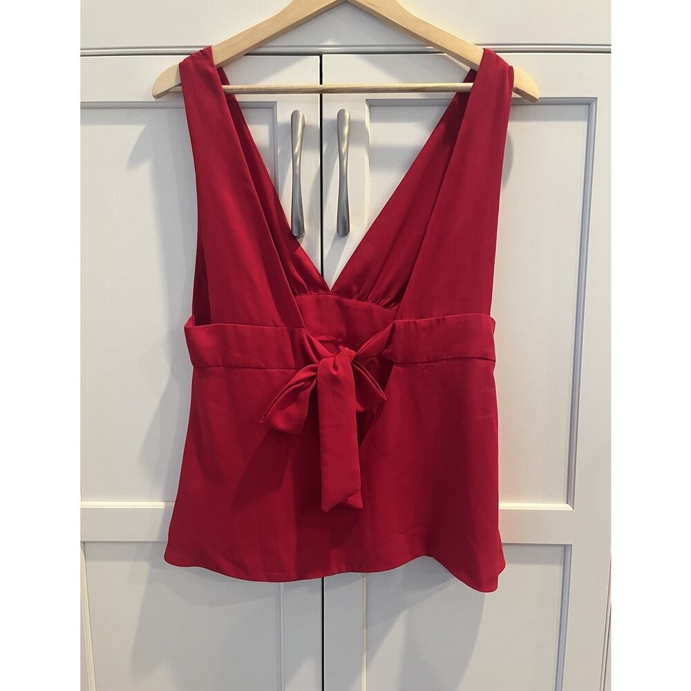 Forever 21 red v-neck top red size M NWT